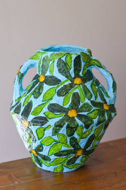 Vase Eight