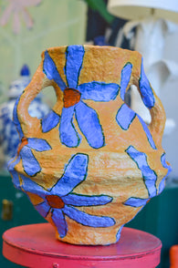 Vase 9